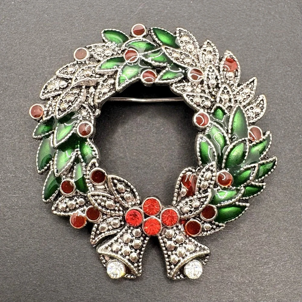 Vintage Kenneth Cole KC Christmas Wreath Brooch Green Enamel Red Rhinestone